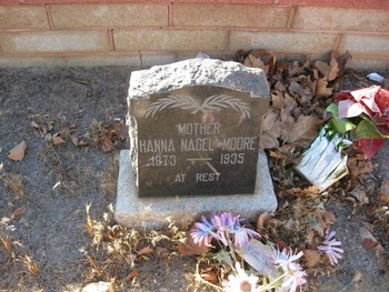 Moore, Johanna Maria ('Hanna') gravesite