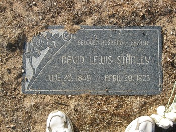 Stanley, David Lewis gravesite